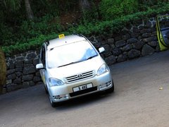 2009款 3.8L 自动 豪华版