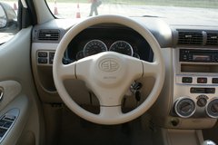 2009款 1.5L 自动 豪华型 5座 国四