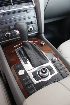 2010款 3.6L 基本型 7座