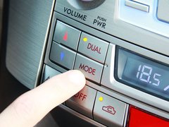 2010款 2.0L CVT 豪华版