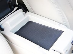 2010款 2.0L CVT 豪华版