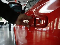 2010款 2.0L 自动 导航型