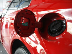 2010款 2.0L 自动 导航型
