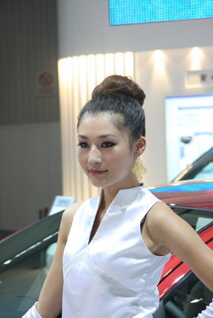 2010款 三廂 2.0L 自動(dòng) 舒適版