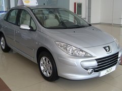 2010款 三厢 2.0L 自动 舒适版