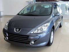 2010款 三厢 2.0L 自动 舒适版