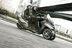 2010款 三厢 2.0L 自动 舒适版