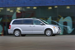 2005款 3.3 自动 7座