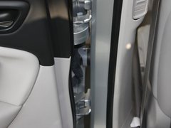 2010款 2.0L 自动 舒适型