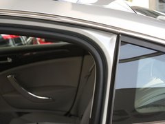 2010款 2.0L 自动 舒适型
