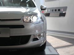 2010款 2.0L 自动 舒适型