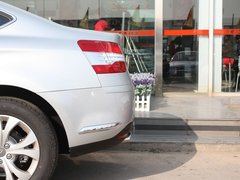 2010款 2.0L 自动 舒适型