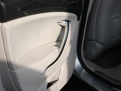 2010款 2.0L 自动 舒适型
