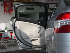 2010款 2.0L 自动 舒适型