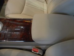 2010款 3.0L 自动 豪华版