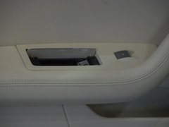 2010款 3.0L 自动 豪华版