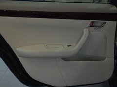 2010款 3.0L 自动 豪华版