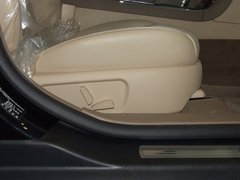 2010款 3.0L 自动 豪华版