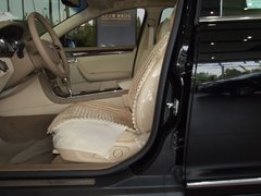 2010款 3.0L 自动 豪华版