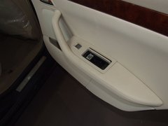 2010款 3.0L 自动 豪华版