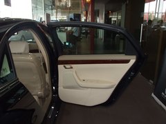 2010款 3.0L 自动 豪华版