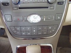 2010款 3.0L 自动 豪华版