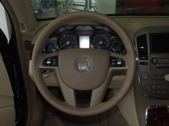 2010款 3.0L 自动 豪华版