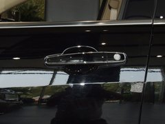 2010款 3.0L 自动 豪华版