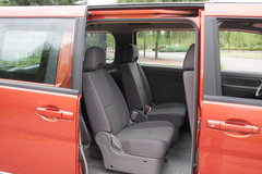 2010款 1.6L 手动 实用型7座