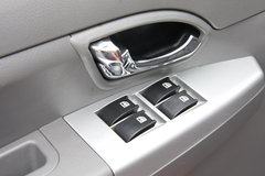 2010款 1.6L 手动 实用型7座