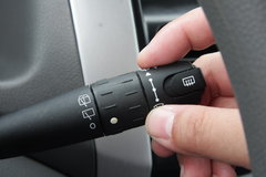 2010款 1.6L 手动 实用型7座