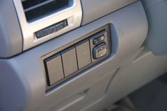 2010款 1.6L 手动 实用型7座