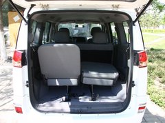2010款 1.6L 手动 实用型7座