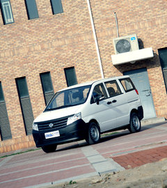 2010款 1.6L 手动 实用型7座