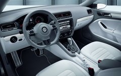 2010款 1.6L 手动 伙伴型