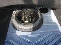 2010款 1.6L 手动 伙伴型