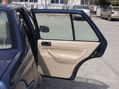 2010款 1.6L 手动 伙伴型