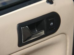 2010款 1.6L 手动 伙伴型