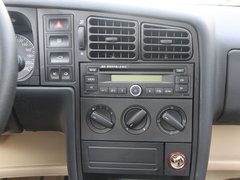 2010款 1.6L 手动 伙伴型