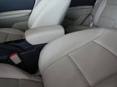2010款 2.0L CVT 火 5座