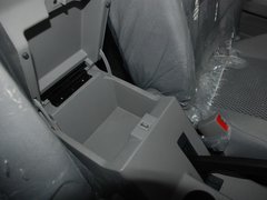 2010款 2.0T 手动 舒适型 5座