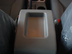 2010款 2.0T 手动 舒适型 5座