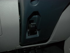 2010款 2.0T 手动 舒适型 5座