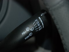 2010款 2.0T 手动 舒适型 5座