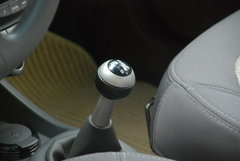 2010款 1.3L 自动 豪华型 5座