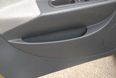 2010款 1.3L 自动 豪华型 5座