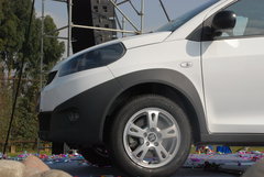 2010款 1.3L 自动 豪华型 5座
