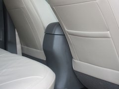 2010款 2.0L 自动 5座新锐版 GL  5座