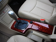 2010款 350S 1.5L 自动 讯达版