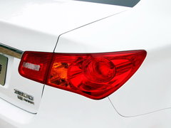 2010款 350S 1.5L 自动 讯达版